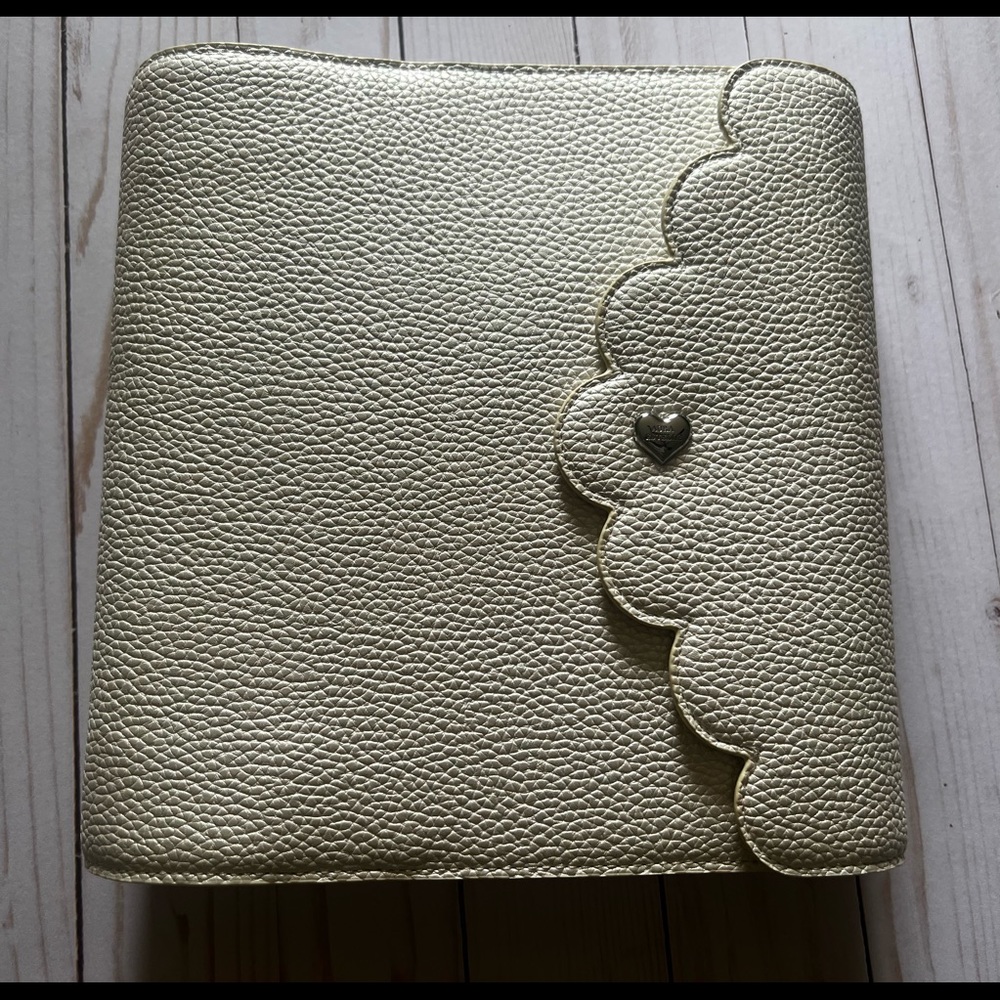 Aura Estelle A5 Wide Cloud